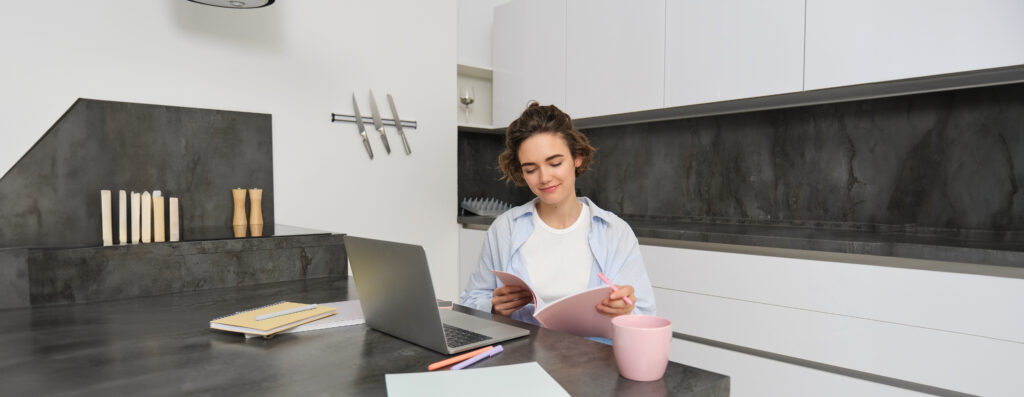 scale online course business